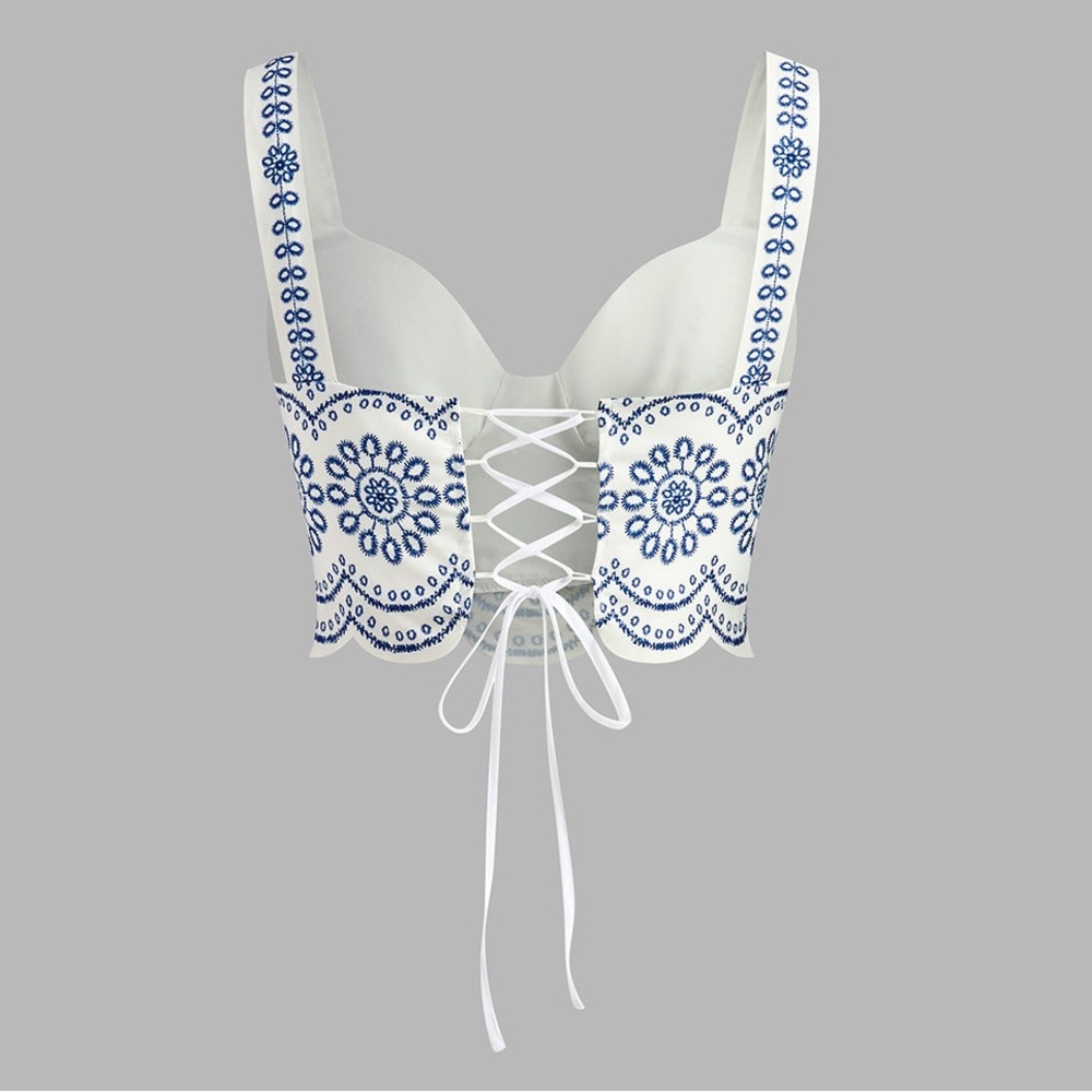 CoMMENSE Embroidered Eyelet Corset Style Crop Top - Picture 4 of 11